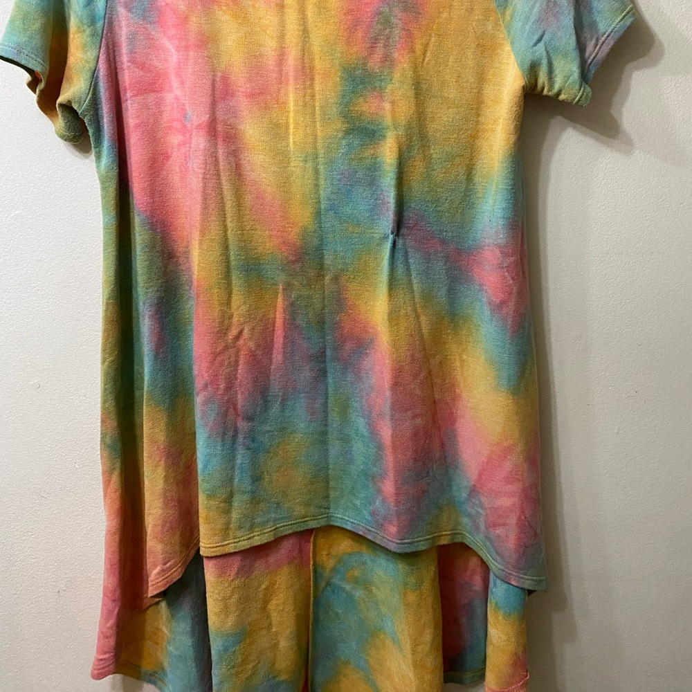 Rae Mode- high low, tie dye top. Size small/ medium